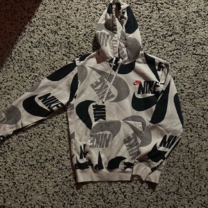 Nike Men’s Small Hoodie